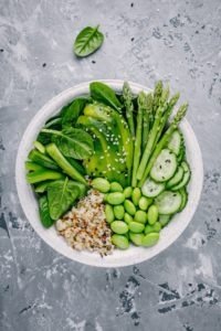 Vegetarian salad with Quinoa and Spinach