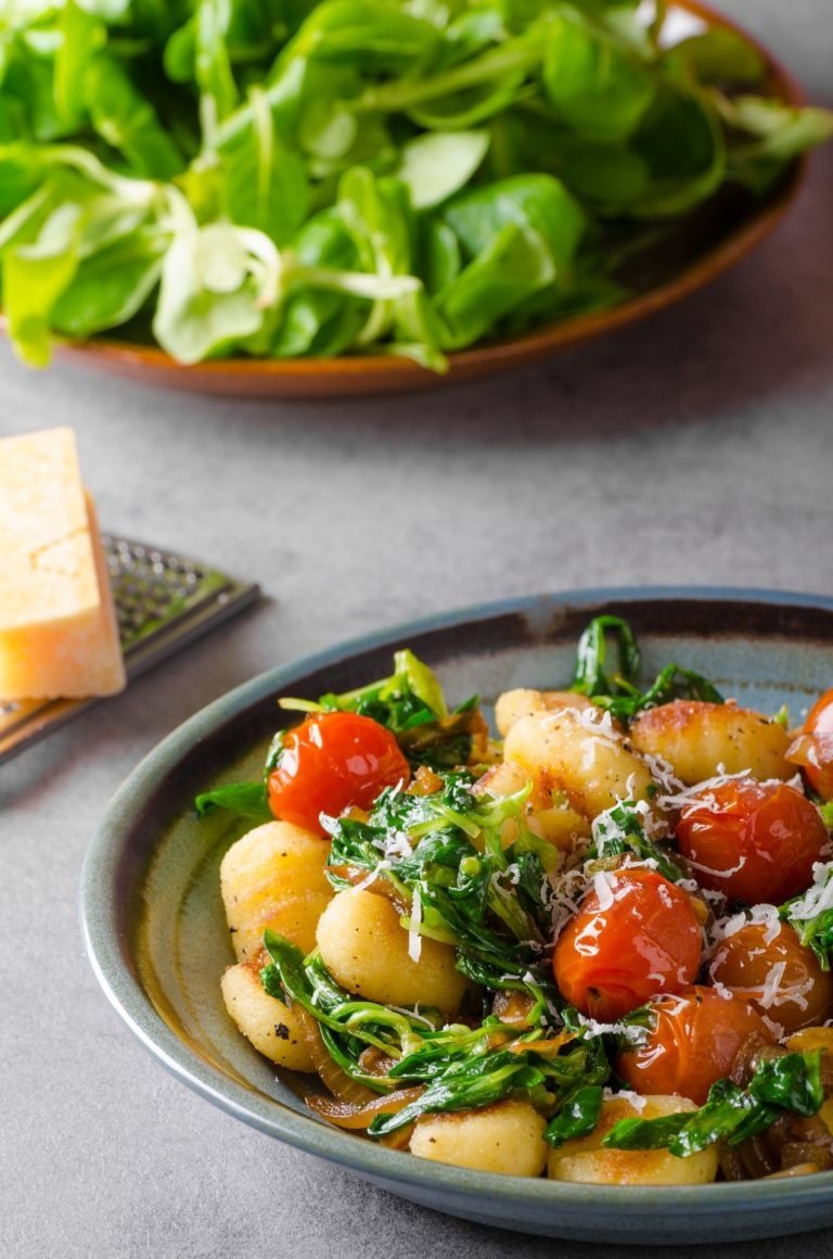 Ravioli with Spinach & Tomatoes