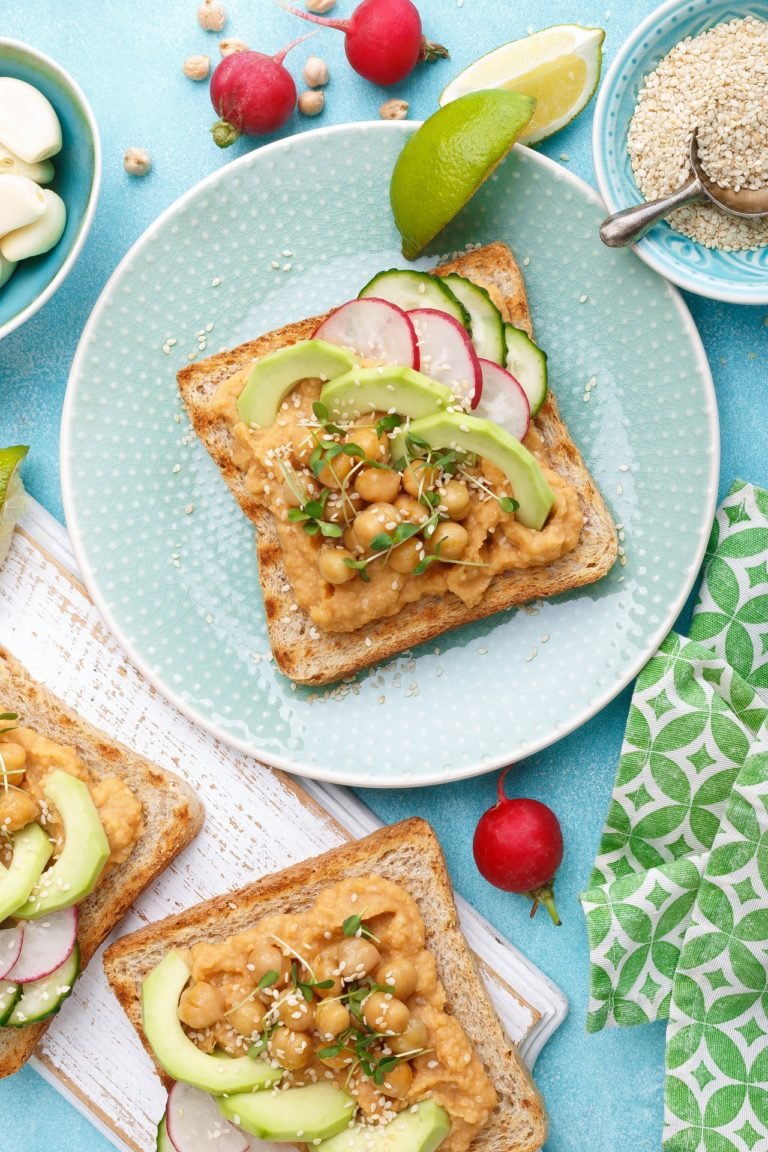 Veggie & Hummus Sandwich