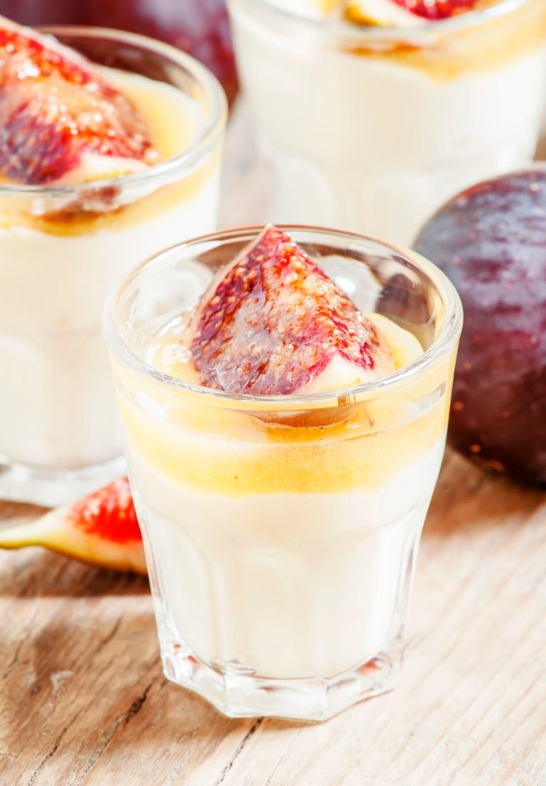 Yogurt with Figs and Honey